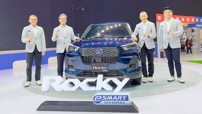 Daihatsu Luncurkan Mobil Hybrid Pertamanya di Indonesia Rocky e-Smart Hybrid